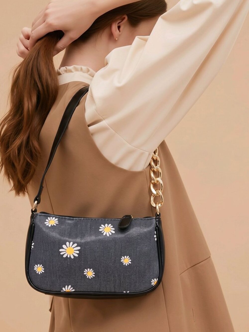 Dolls Kill ✦ Daisy Print Crossbody Bag ✦ Black Leather Gold Chain Adjustable NWT
